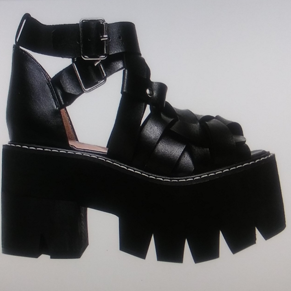 Glam Bam - Picture 3 of 8